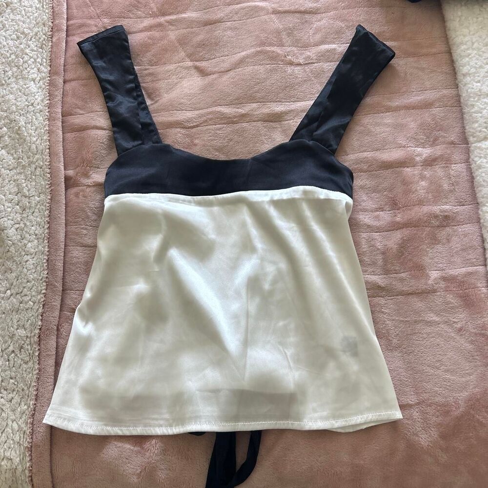 Shein Women's White and Black Vest